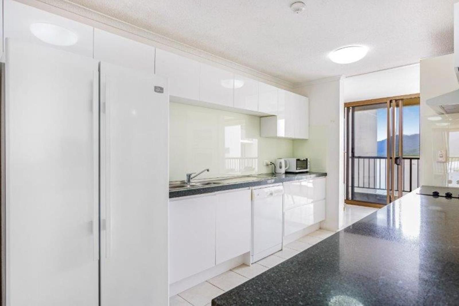 Cairns Ocean View Apartment In Aquarius Esterno foto